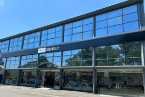 BYmyCAR ouvre six concessions Geely Auto