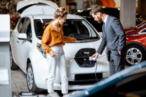 Financement automobile : la LOA dépasse le crédit dans l’occasion