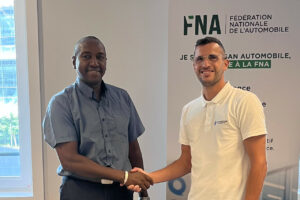 Vroomiz embarque ses 500 distributeurs de voitures d'occasion au sein de la FNA