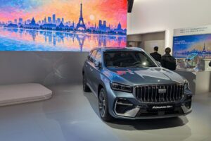 Geely accélère le déploiement de son réseau et promet une rentabilité dès 2027