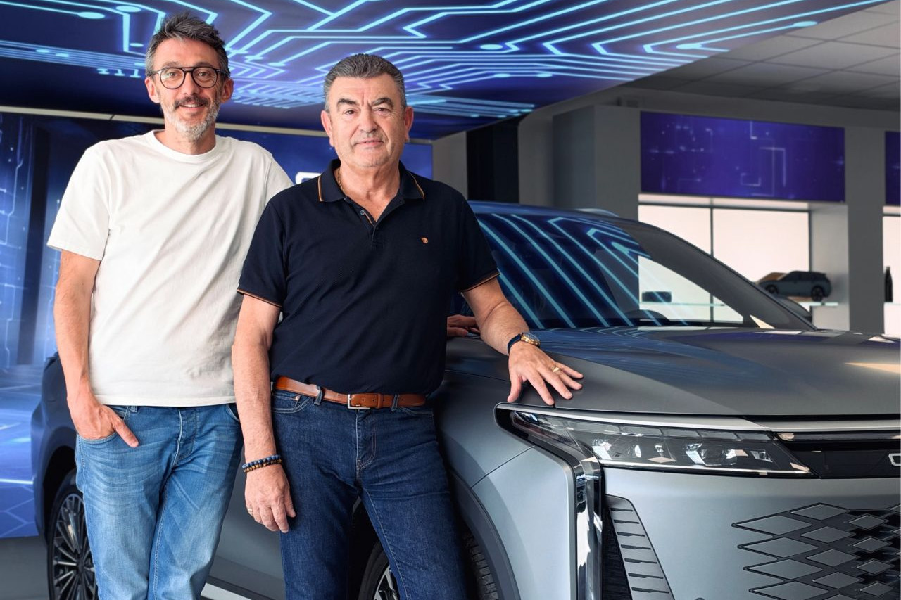 Benoît Cortot, président du groupe Milton Avenue, et Pascal Martin, directeur du site Omoda & Jaecoo de Montluçon. ©Milton Avenue