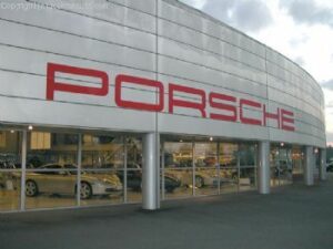 La Commission revoit les contrats Porsche