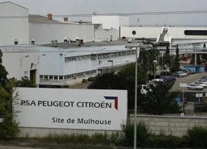 PSA baisse les cadences de son outil industriel