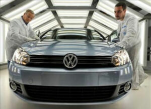 Volkswagen va investir plus que prévu