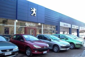 Peugeot réduit son réseau en Espagne