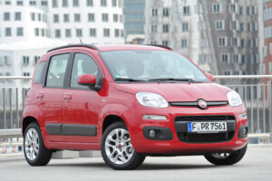 La Fiat Panda met fin à dix-huit ans de règne de la Punto en Italie !