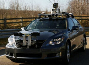 CES 2013 : la voiture autonome fait son show