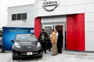Nissan face au succès de la Leaf