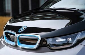 BMW compte monter en puissance sur le VE