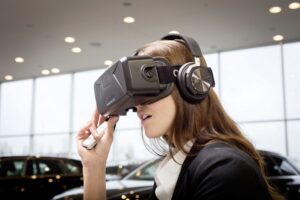Audi introduit le casque de réalité virtuelle en concession