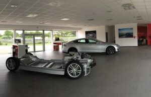 Tesla ouvre à Bordeaux