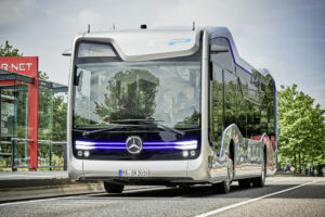 Daimler active son bus autonome à Amsterdam