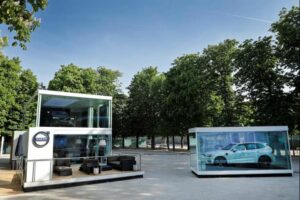 Volvo invite son XC60 aux jardins des Tuileries