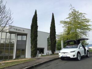 Tesla étend son réseau en France