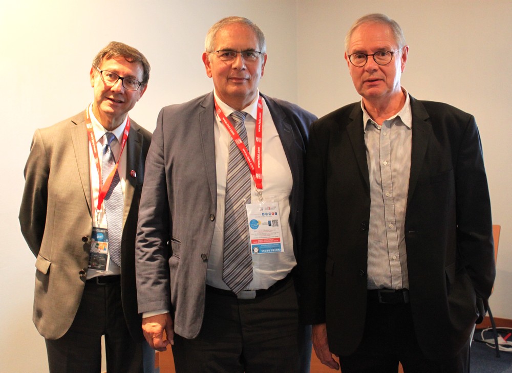 Bernard Bruneaux (vice-président de la Feda) entouré de Jean-Marie Morel et Alain Landec, respectivement responsable de la communication et président de la Fédération.