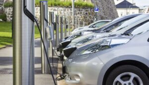Grave déficit de bornes de recharge pour véhicules électriques en Europe