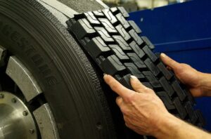 Bruxelles prend des mesures antidumping sur les pneus chinois