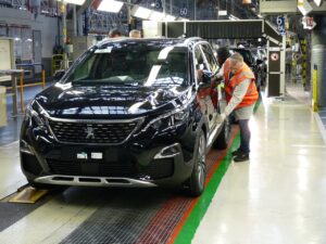 Les SUV poussent PSA à réorganiser sa production