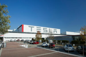 Mal en point, Tesla demande des rabais à ses fournisseurs