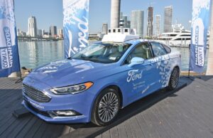 Ford se structure sur les véhicules autonomes