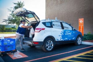 Ford et Walmart vers la livraison de produits alimentaires en véhicules autonomes