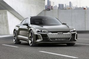 Audi s’attaque à Tesla avec l’e-tron GT concept