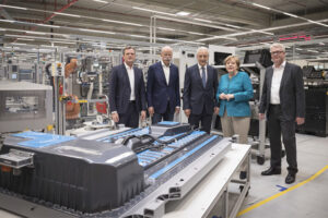 Daimler assure son stock de cellules pour ses batteries électriques