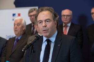 Luc Chatel, président de la PFA, inquiet pour la filière automobile