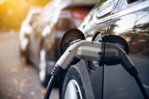 France : un point de charge pour sept véhicules électriques