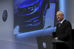 Martin Winterkorn, ex-PDG de Volkswagen, inculpé pour fraude en Allemagne