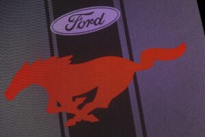 Ford poursuit sa réorganisation