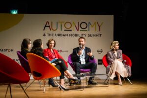Autonomy se recentre sur les professionnels