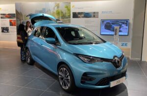 Renault inaugure un nouveau concept store avec Sofibrie