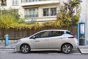 Ubeeqo déploie 30 Nissan Leaf à Paris