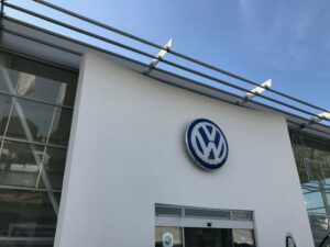 Des distributeurs Volkswagen visés par une enquête pour accords illicites en Suisse