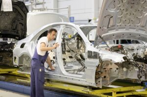 Daimler réduit logiquement la voilure