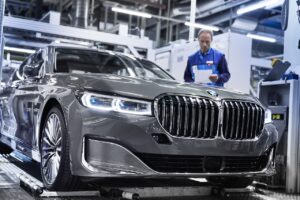 BMW va supprimer 6 000 emplois