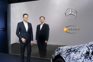 Daimler resserre ses liens avec Farasis
