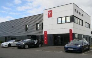 Tesla complète son réseau