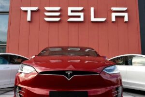 Tesla engrange les bénéfices