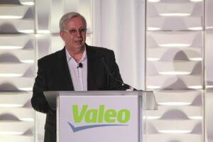 Jacques Aschenbroich, Valeo : "Tout faire pour que le commerce continue"
