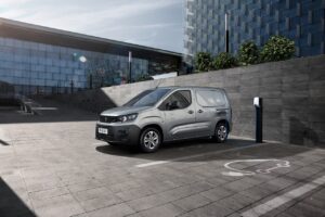 Peugeot fait les présentations du nouveau Partner électrique