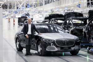 Mercedes fête sa 50 millionième voiture produite avec une Maybach Classe S
