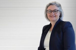 Anne Abboud devient directrice de la distribution en propre de Stellantis