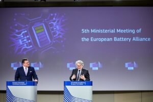 L’Union européenne veut mettre le turbo sur les batteries
