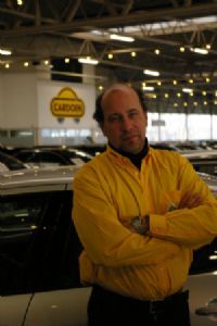 Belgique : un vendeur offre deux voitures pour le prix d
