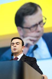 Renault : Carlos Ghosn nommé Président-directeur général...