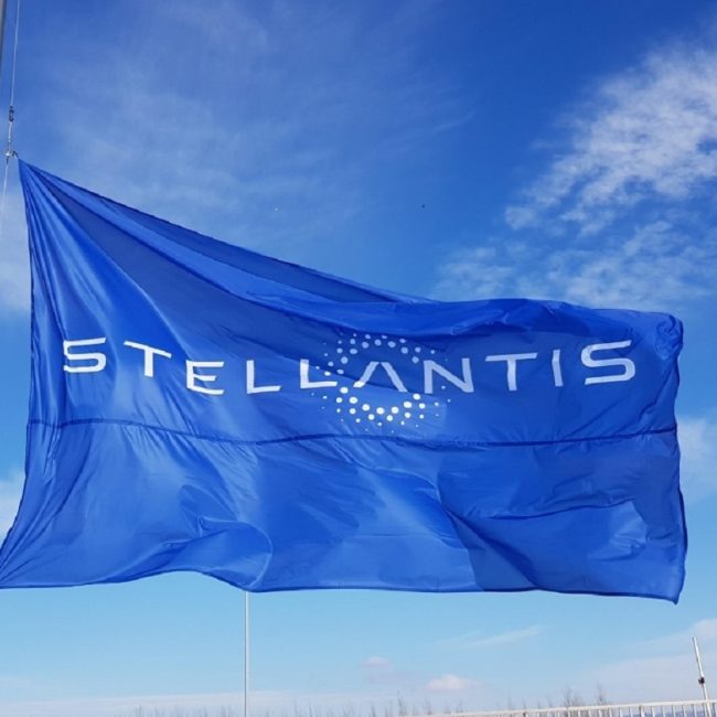 Stellantis revoit toute sa stratégie de financement en Europe. 